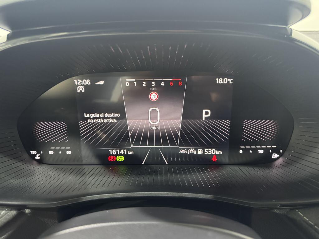 Skoda Fabia 1.0 TSI Design DSG 85 KW (115 CV) - 10