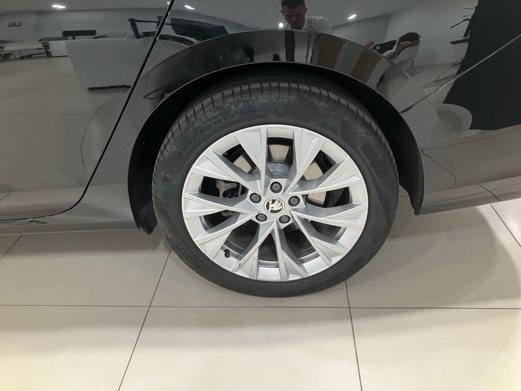 Skoda Superb Combi 1.5 TSI m-HEV Selection DSG 110 kW (150 CV) - 7