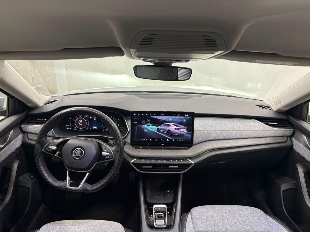 Skoda Octavia 1.5 TSI m-HEV Design DSG 110 kW (150 CV) - 3