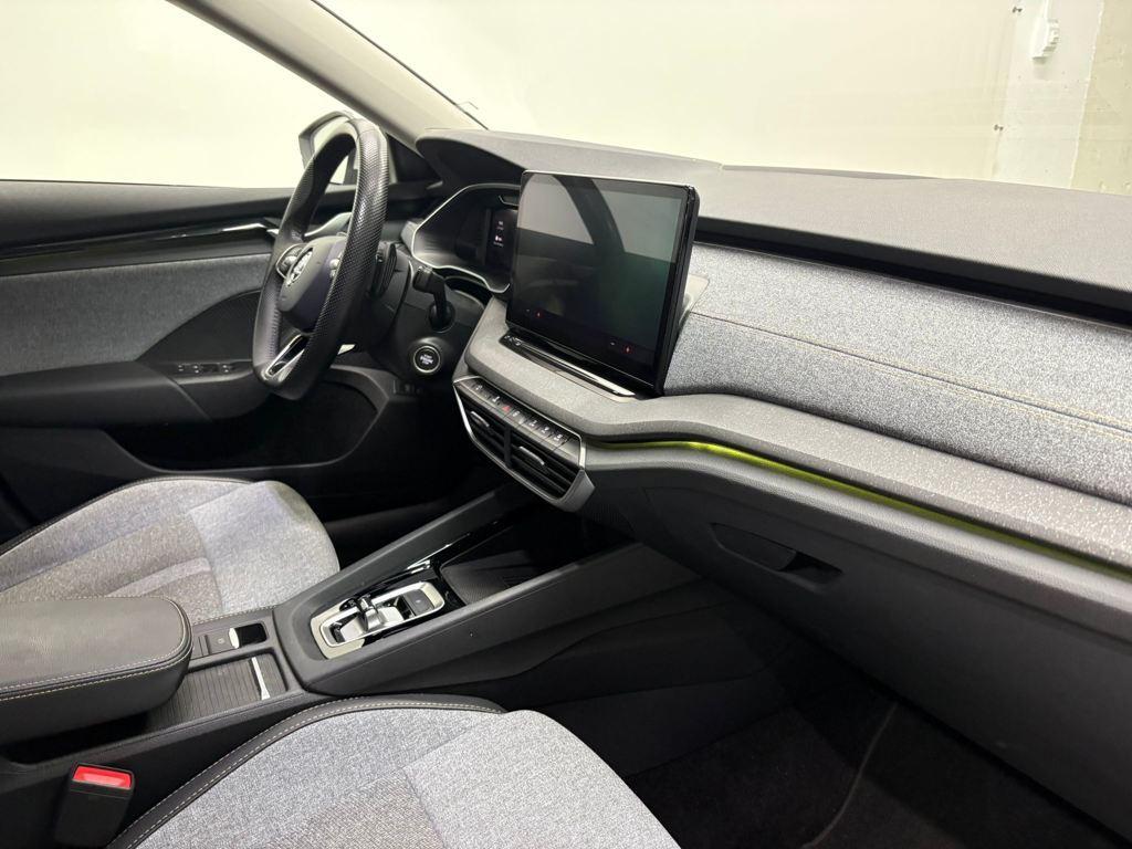 Skoda Octavia 1.5 TSI m-HEV Design DSG 110 kW (150 CV) - 10