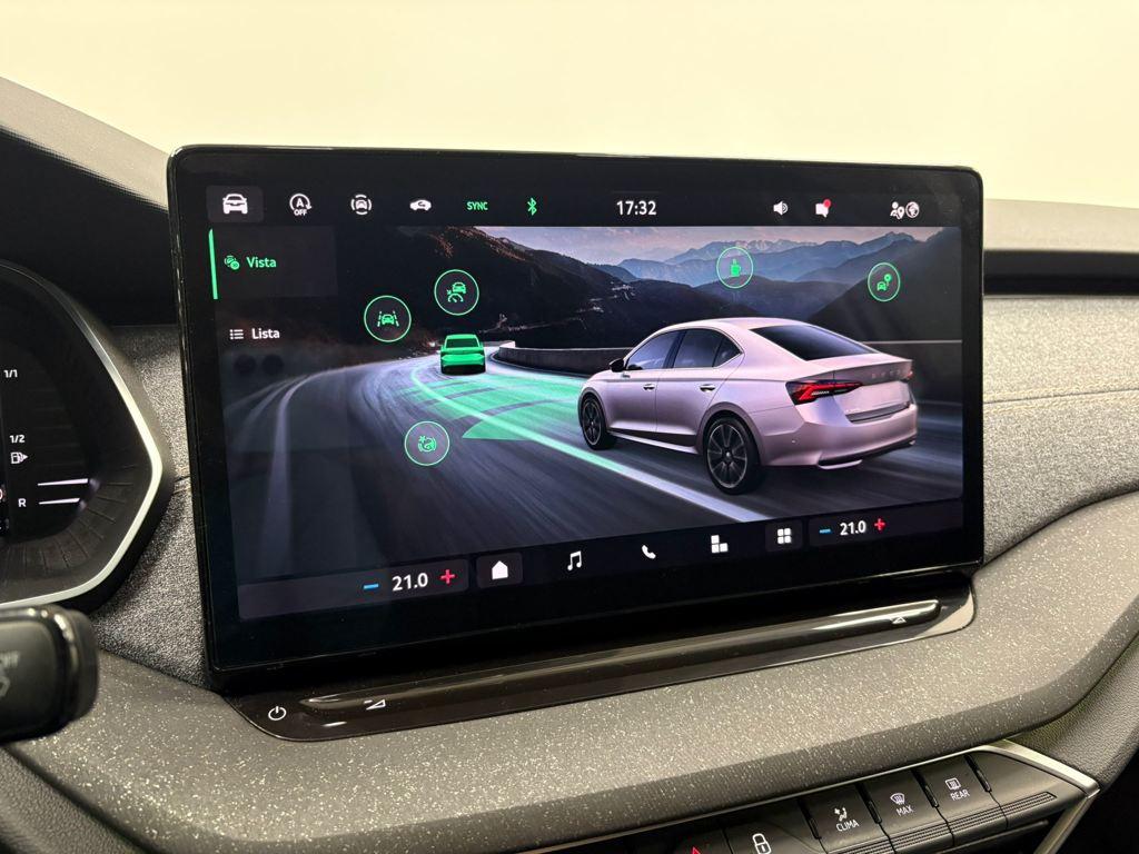 Skoda Octavia 1.5 TSI m-HEV Design DSG 110 kW (150 CV) - 12