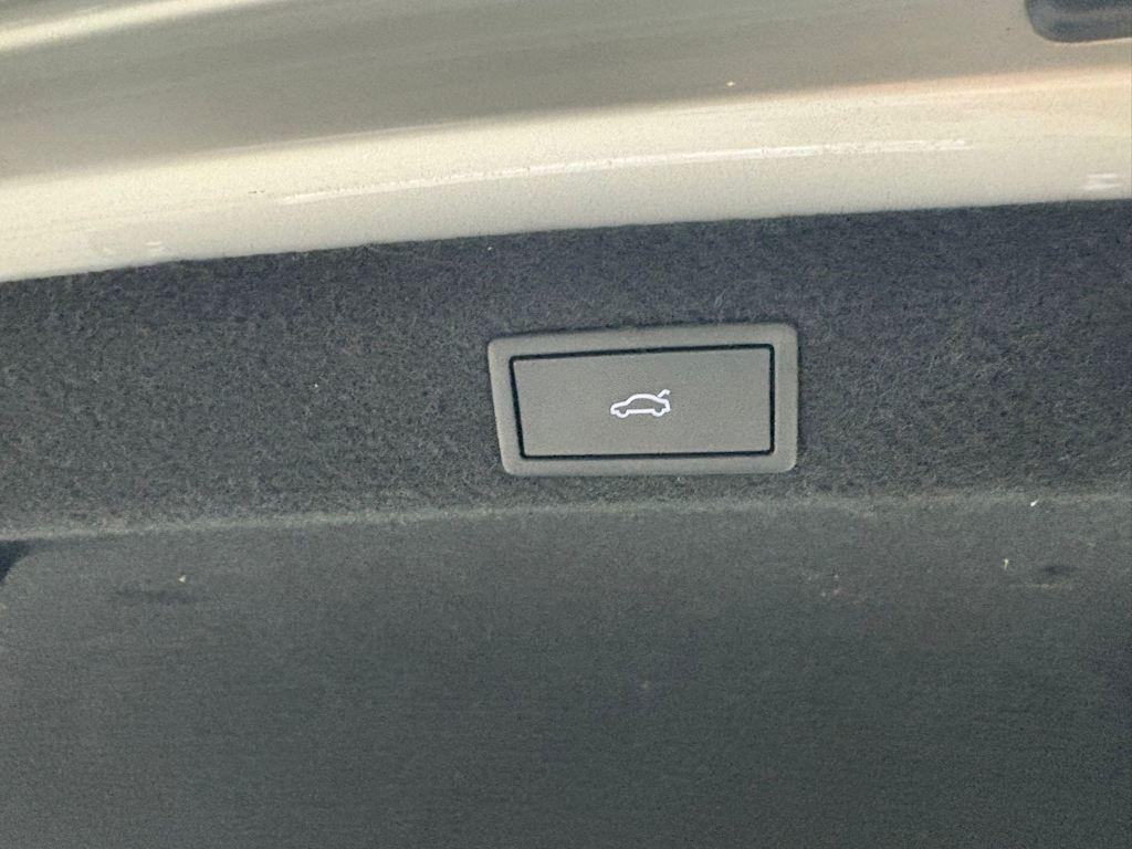 Skoda Octavia 1.5 TSI m-HEV Design DSG 110 kW (150 CV) - 15