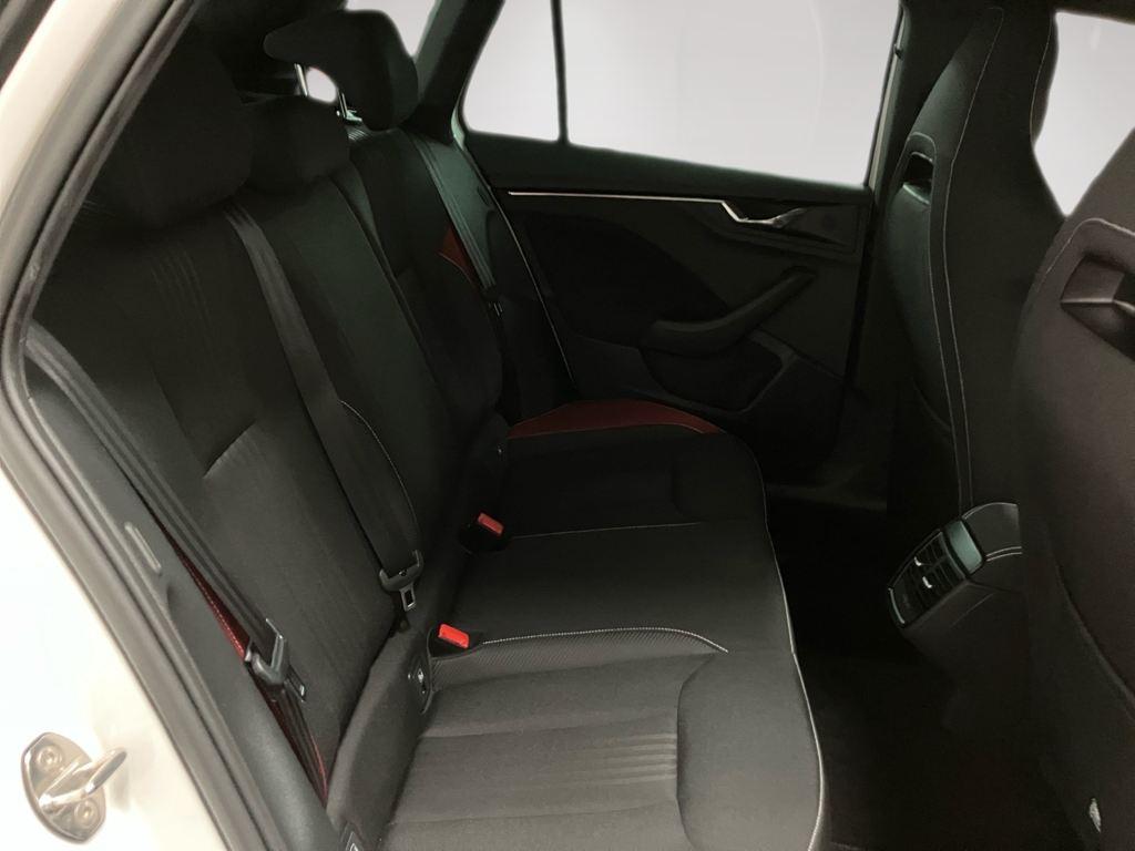 Skoda Kamiq 1.0 TSI Montecarlo DSG 81 kW (110 CV) - 5