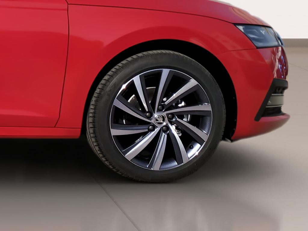 Skoda Octavia 1.5 TSI m-HEV Selection DSG 110 kW (150 CV) - 7