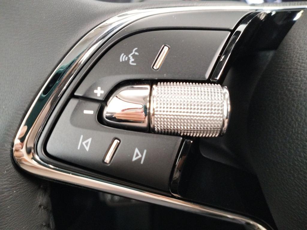 Skoda Octavia 1.5 TSI m-HEV Selection DSG 110 kW (150 CV) - 9