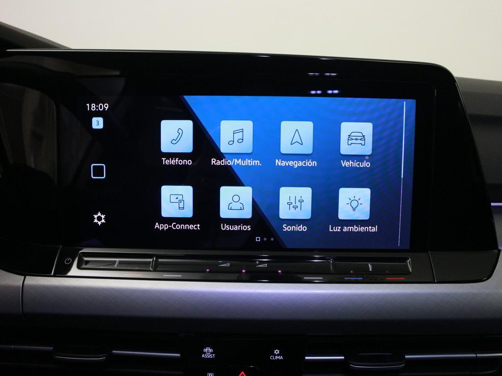 Volkswagen Golf Life 1.0 eTSI 81 kW (110 CV) DSG - 9