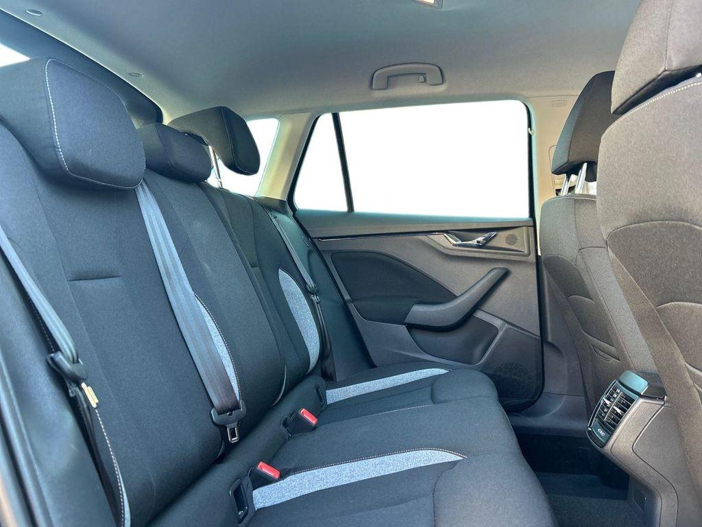 Skoda Kamiq 1.0 TSI Selection DSG 85 kW (115 CV) - 5