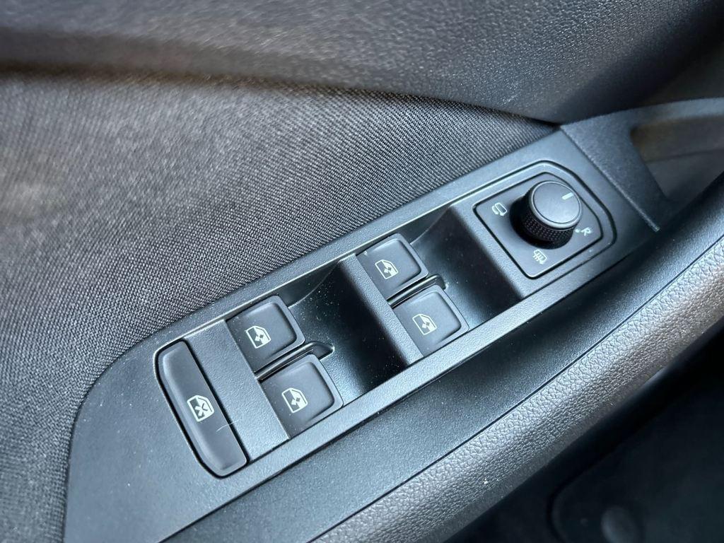 Skoda Kamiq 1.0 TSI Selection DSG 85 kW (115 CV) - 12