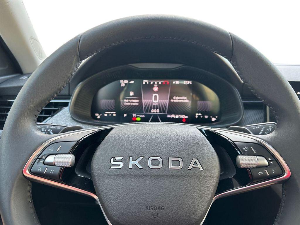 Skoda Kamiq 1.0 TSI Selection DSG 85 kW (115 CV) - 10