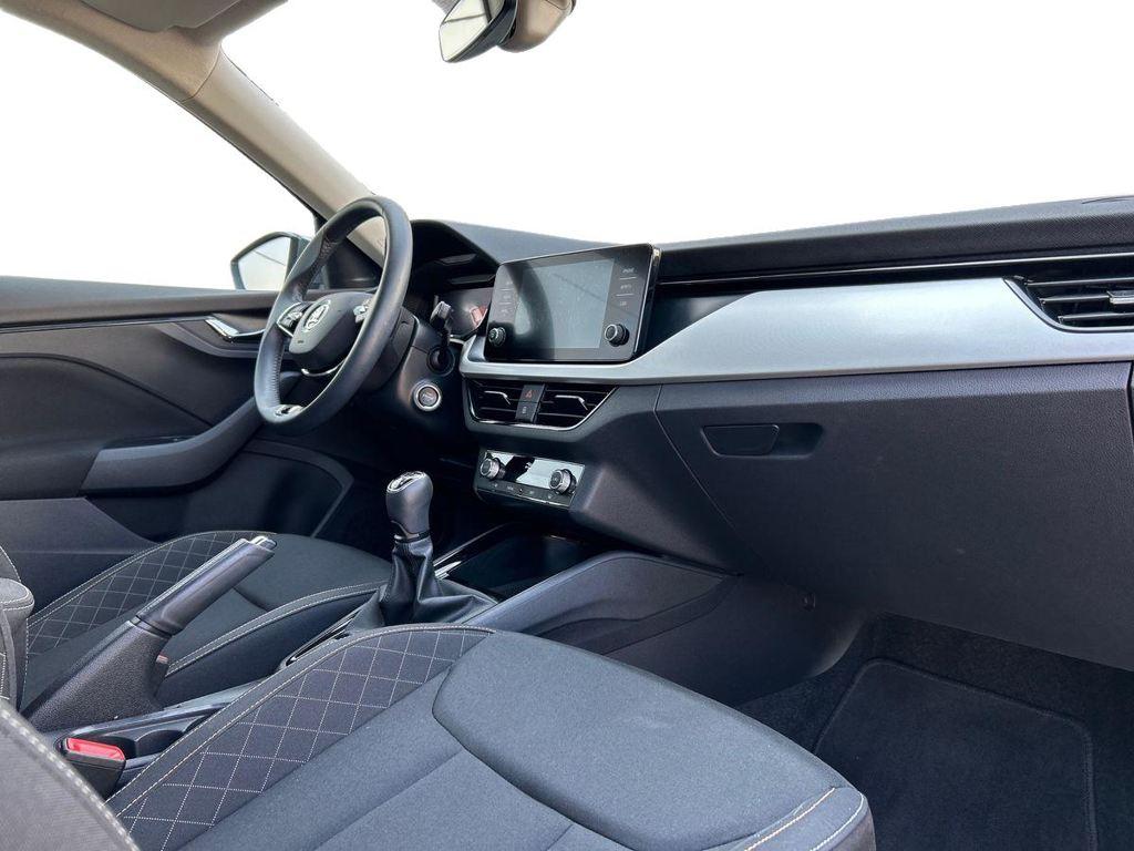 Skoda Kamiq 1.0 TSI Selection 85 kW (115 CV) - 4