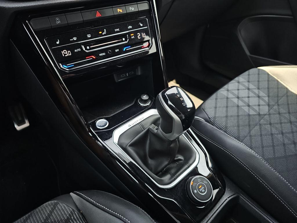 Volkswagen T-Roc R-Line 2.0 TSI 4Motion 140 kW (190 CV) DSG - 12
