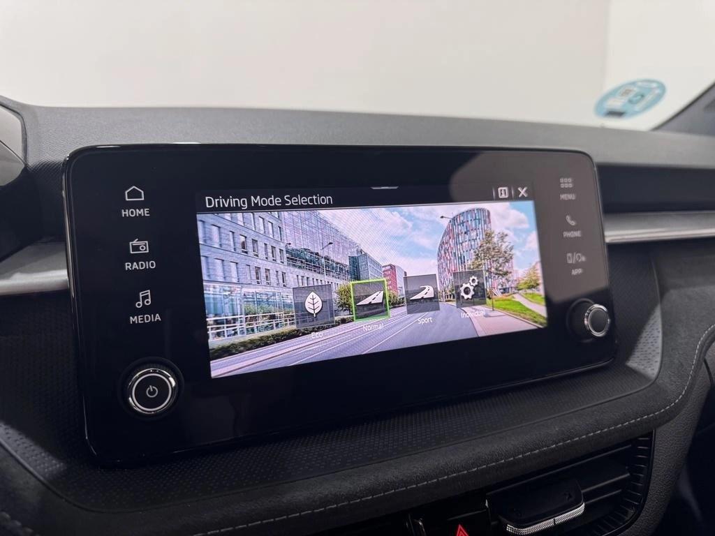 Skoda Fabia 1.0 TSI Design 85 KW (115 CV) - 9