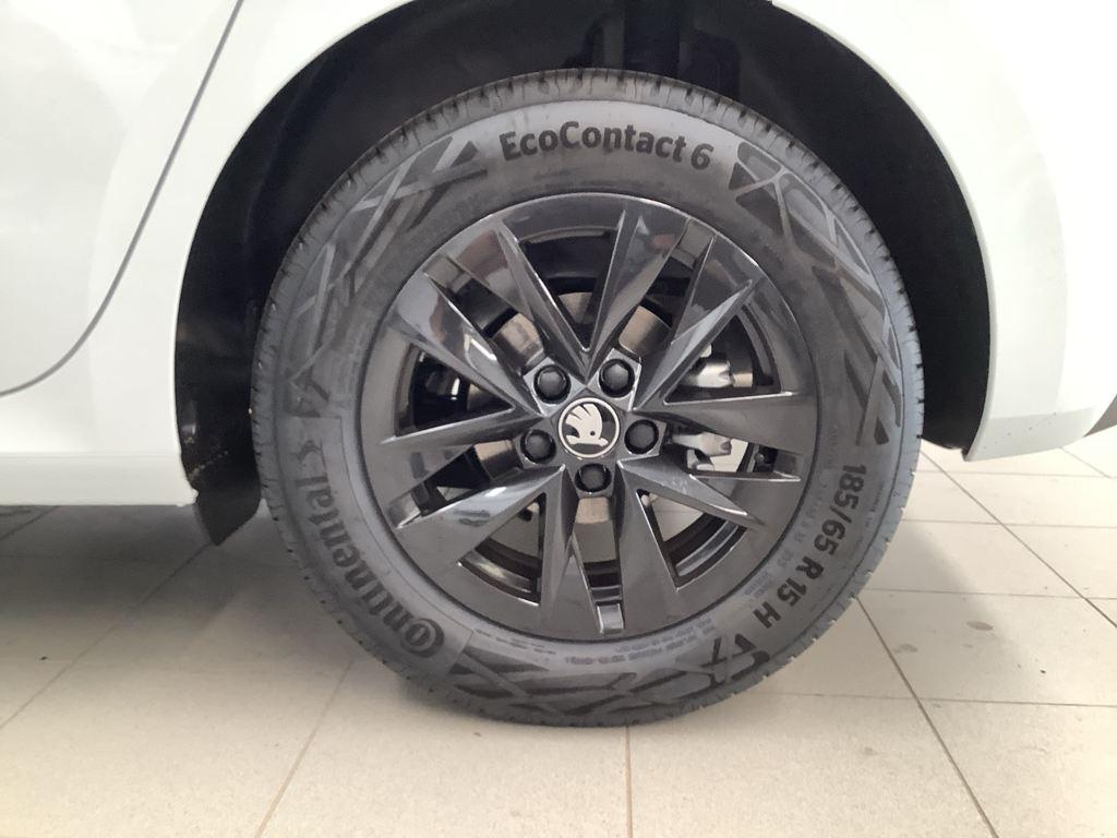 Skoda Fabia 1.0 TSI Selection 70 kW (95 CV) - 7