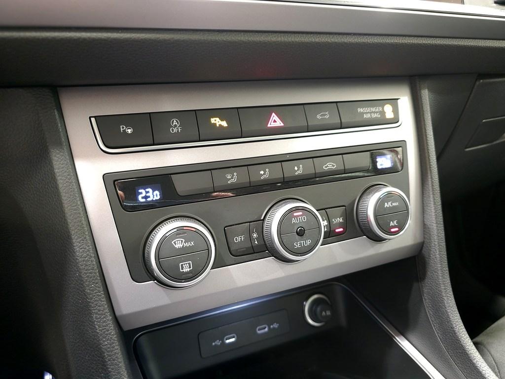 SEAT Ateca 1.5 TSI S&S FR Special Edition 110 kW (150 CV) - 10