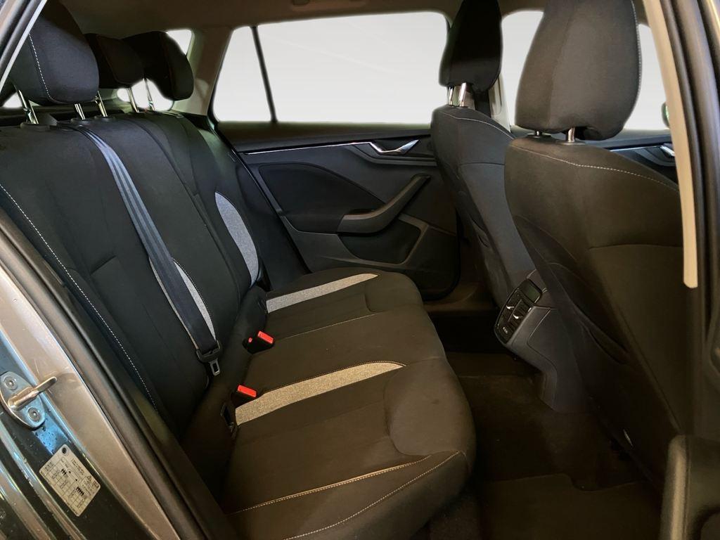 Skoda Kamiq 1.0 TSI Selection 85 kW (115 CV) - 5