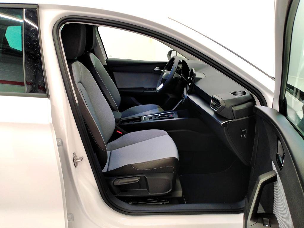 SEAT León 1.5 eTSI Style 25 Aniversario DSG 85 kW (116 CV) - 4