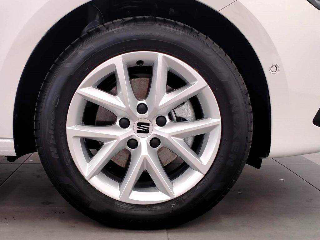 SEAT León 1.5 eTSI Style 25 Aniversario DSG 85 kW (116 CV) - 7