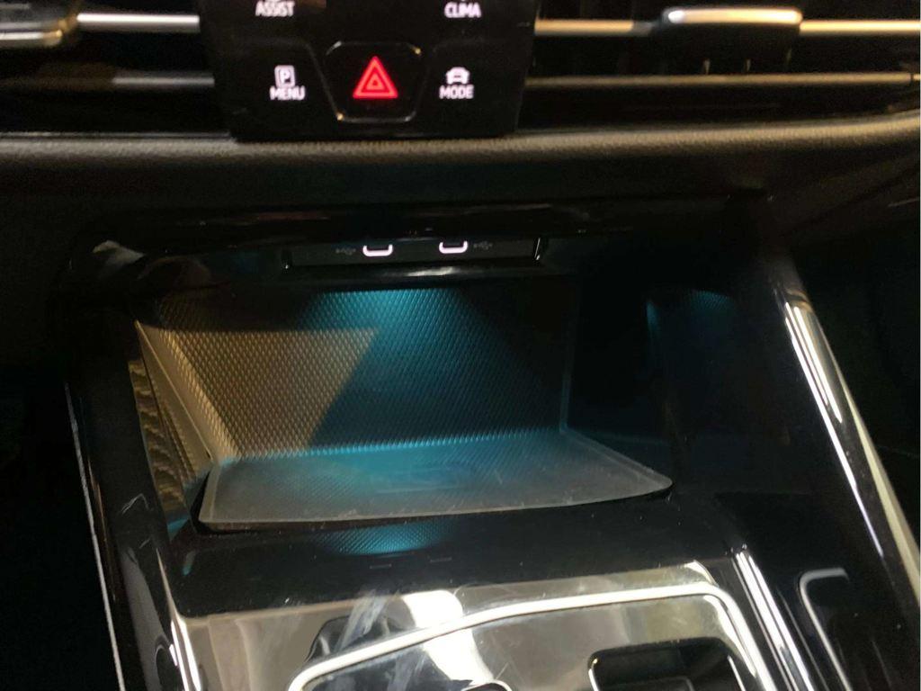 Volkswagen Golf R-Line 1.5 eTSI 110 kW (150 CV) DSG - 13