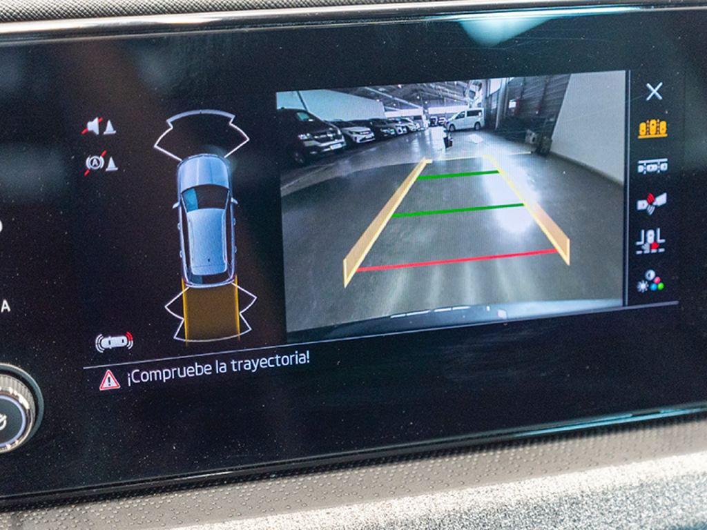 Skoda Kamiq 1.0 TSI Selection DSG 85 kW (115 CV) - 10