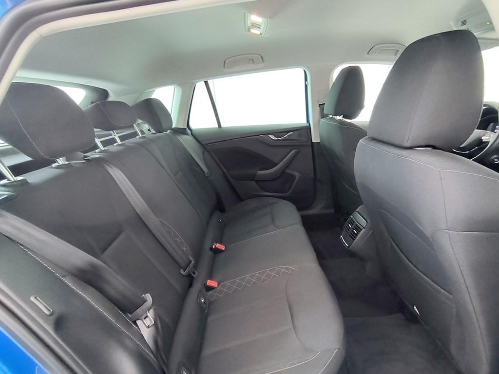 Skoda Kamiq 1.0 TSI Ambition 81 kW (110 CV) - 5