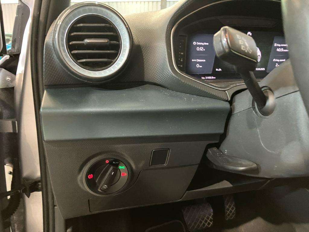 SEAT Arona 1.0 TSI Xperience XL DSG 81 kW (110 CV) - 13