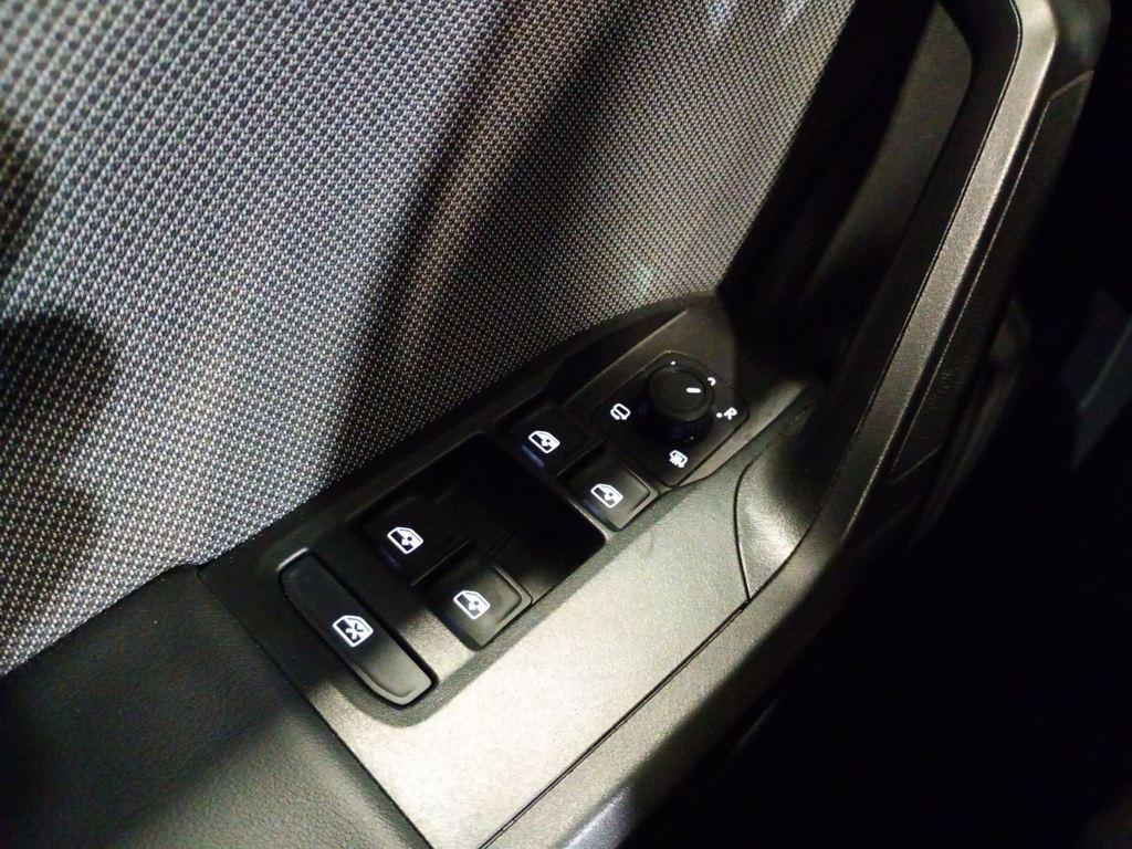 SEAT León 1.5 eTSI Style 25 Aniversario DSG 85 kW (116 CV) - 18