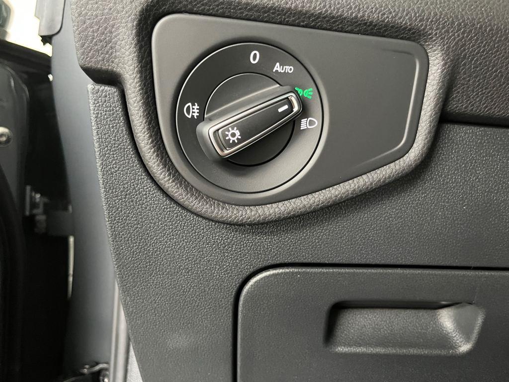 Volkswagen Touran Life 1.5 TSI 110 kW (150 CV) - 13