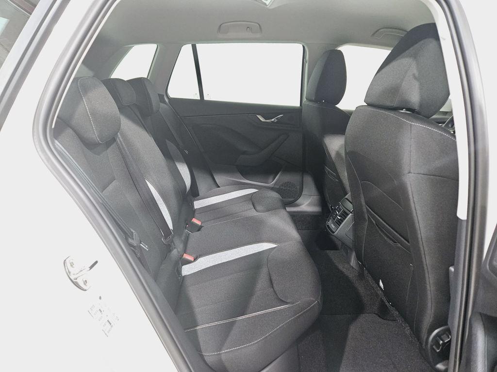 Skoda Kamiq 1.0 TSI Selection DSG 85 kW (115 CV) - 5