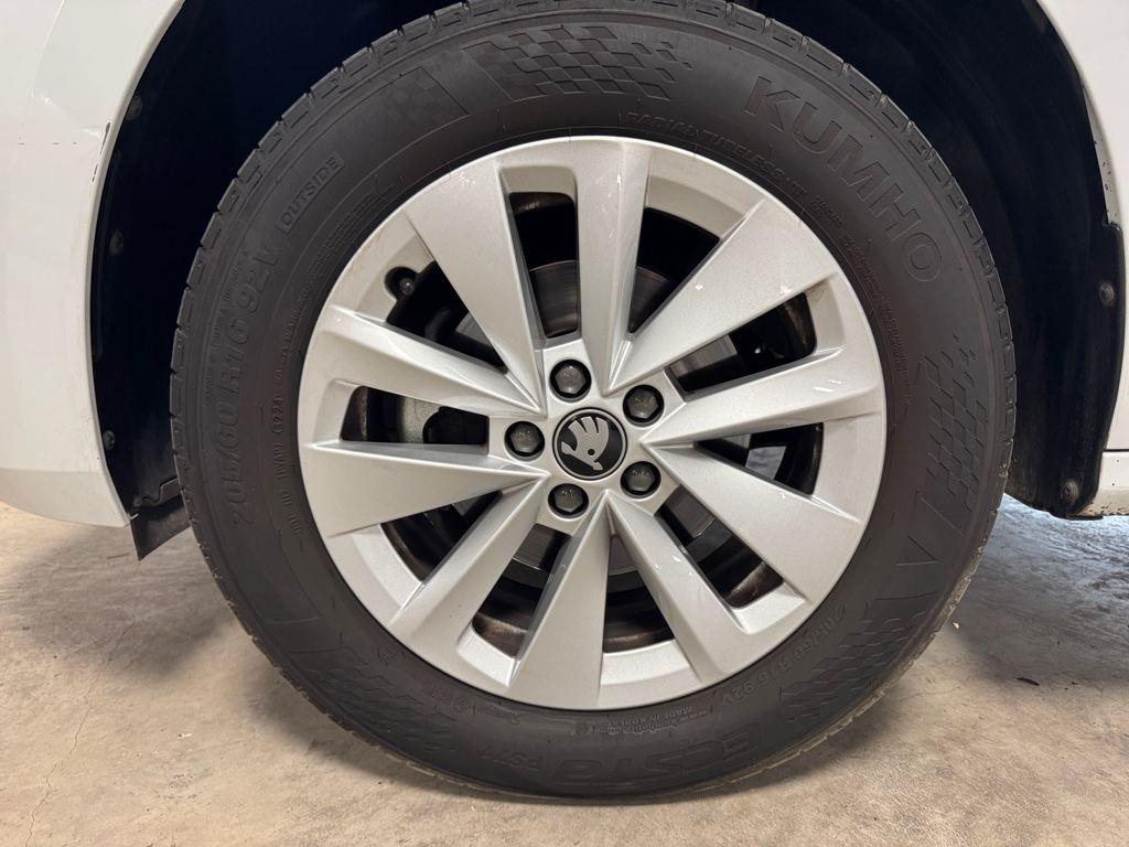 Skoda Kamiq 1.0 TSI Selection DSG 85 kW (115 CV) - 7