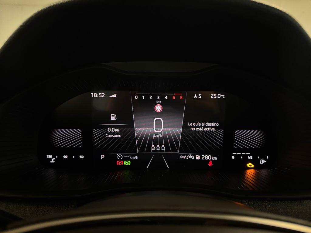 Skoda Kamiq 1.0 TSI Selection DSG 85 kW (115 CV) - 10