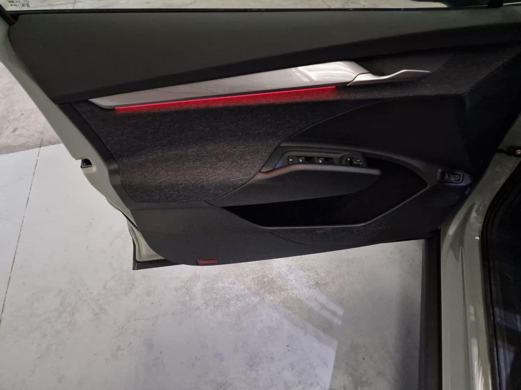 Skoda Elroq 85 82 kWh 210 kW (286 CV) - 9