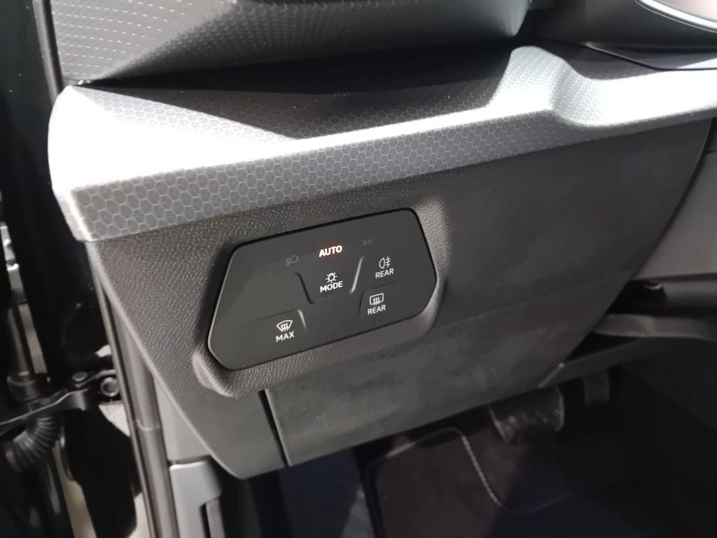 SEAT León 1.5 eTSI Style 25 Aniversario DSG 85 kW (116 CV) - 8