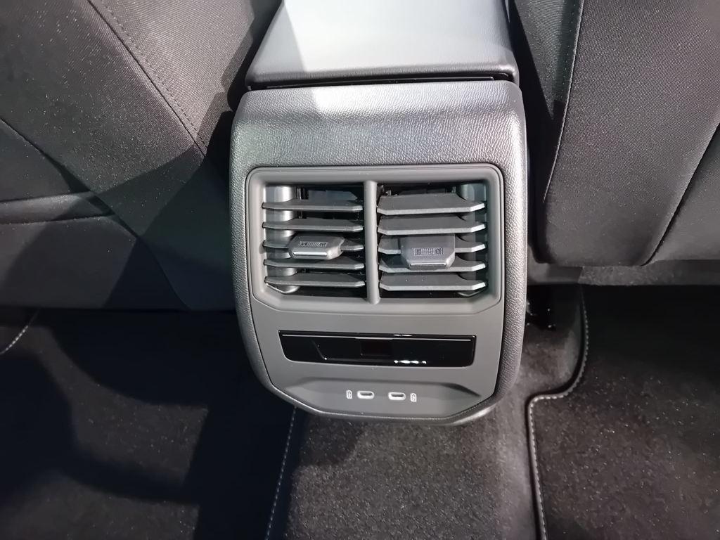 SEAT León 1.5 eTSI Style 25 Aniversario DSG 85 kW (116 CV) - 13
