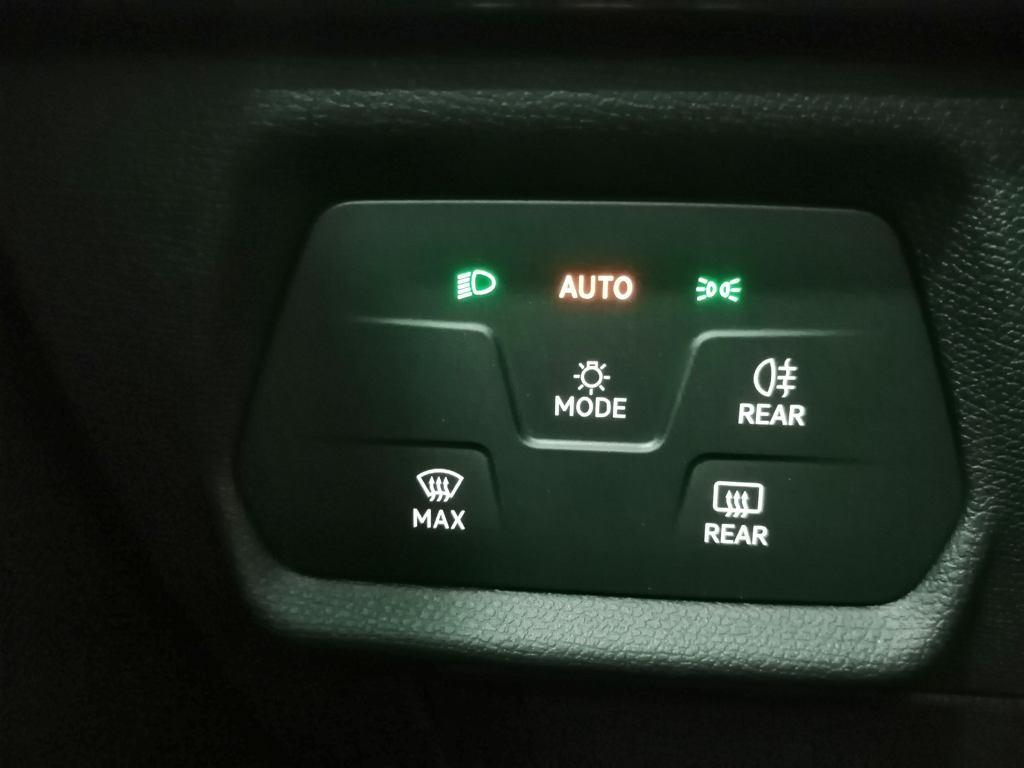 SEAT León 2.0 TDI S&S Style XS 85 kW (115 CV) - 8