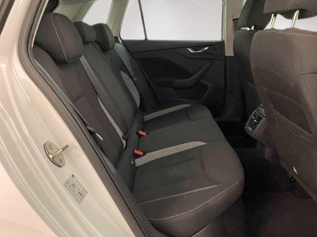 Skoda Kamiq 1.0 TSI Selection 85 kW (115 CV) - 5