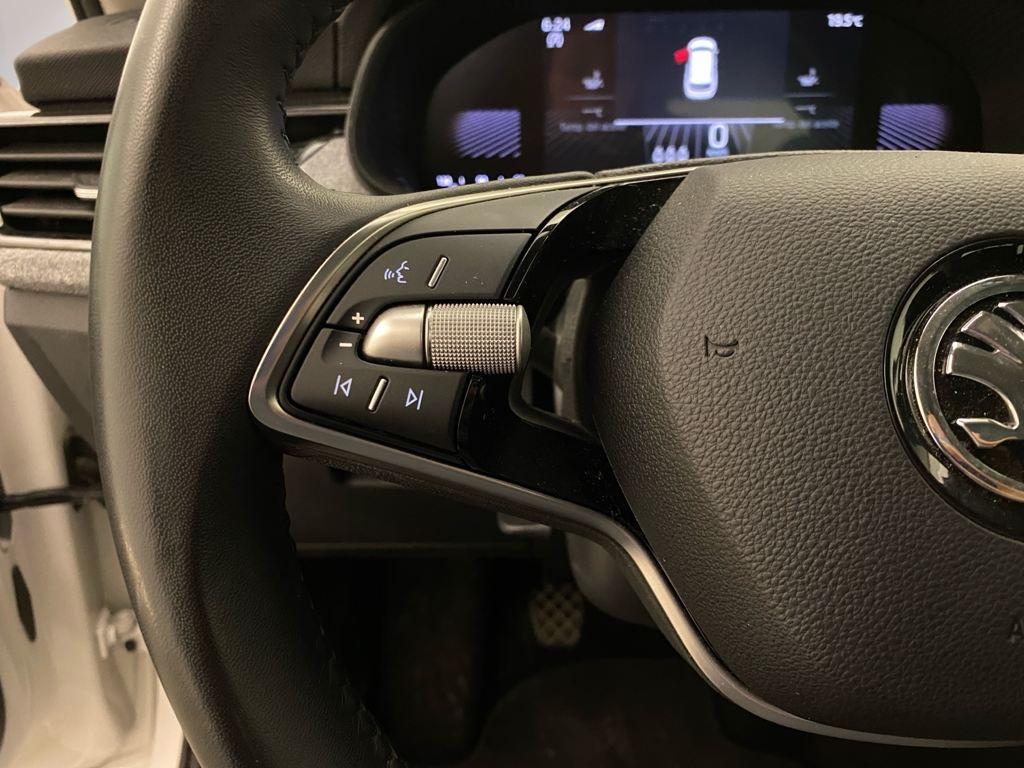 Skoda Kamiq 1.0 TSI Selection 85 kW (115 CV) - 8