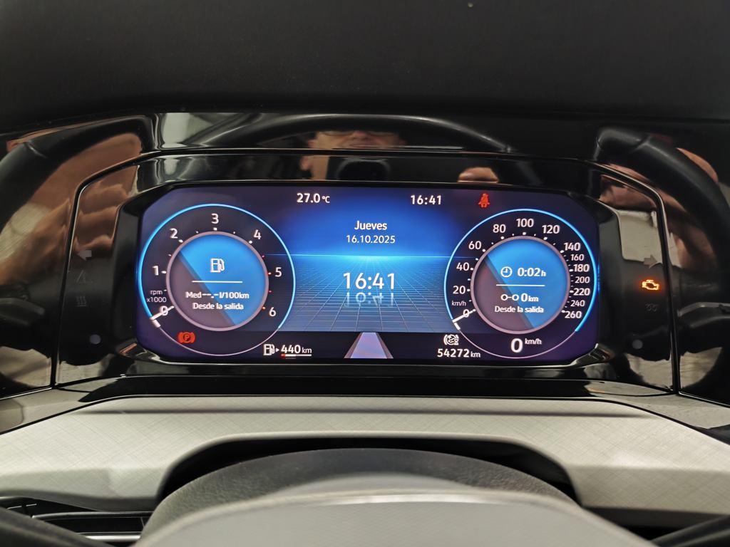 Volkswagen Golf Life 2.0 TDI 85 kW (115 CV) - 11