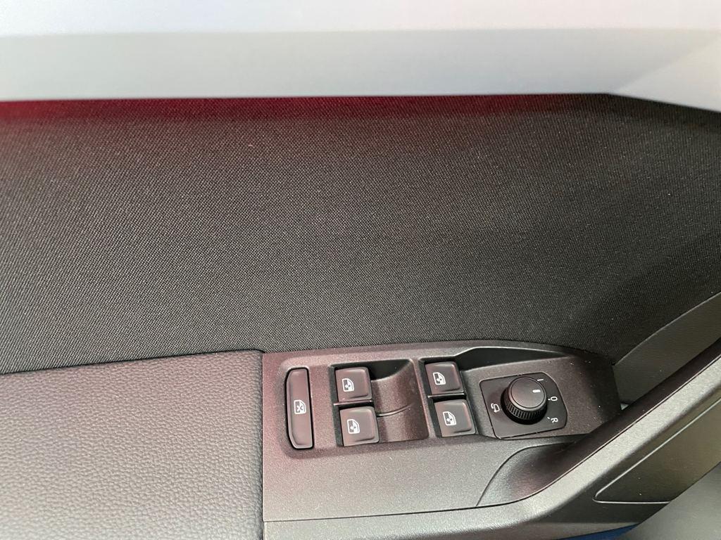 SEAT Ibiza 1.0 TSI FR XM 85 kW (115 CV) - 8