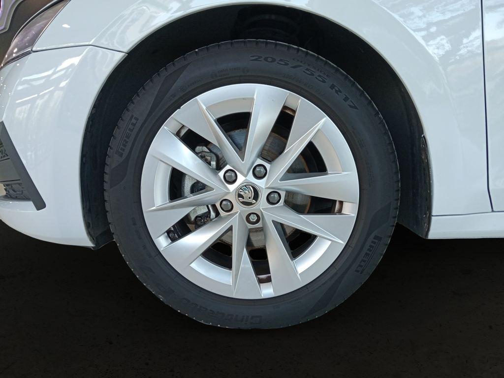 Skoda Octavia Combi 1.5 TSI G-TEC Ambition DSG 96 kW (131 CV) - 7