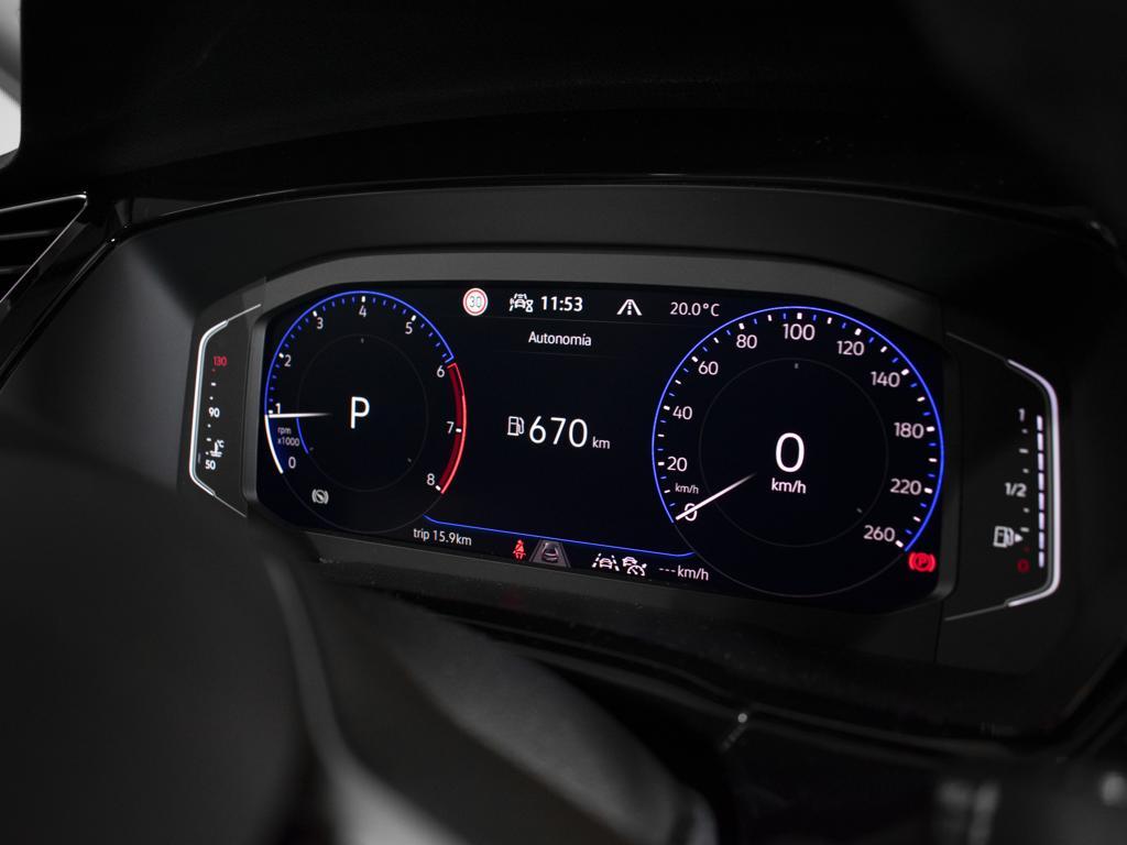 Volkswagen Touran R-Line 1.5 TSI 110 kW (150 CV) DSG - 9