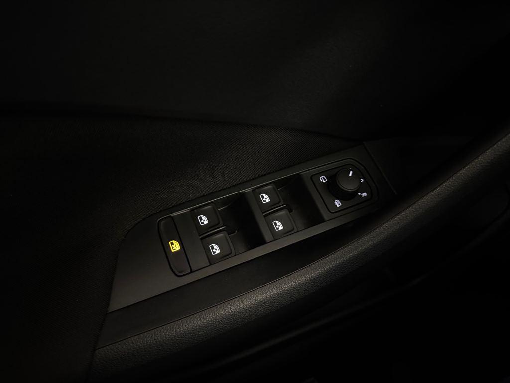 Skoda Kamiq 1.0 TSI Selection DSG 85 kW (115 CV) - 15