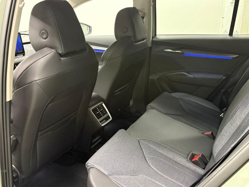 Skoda Elroq 50 55 kWh 125 kW (170 CV) - 9