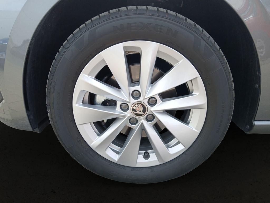 Skoda Scala 1.0 TSI Selection DSG 85 kW (115 CV) - 7