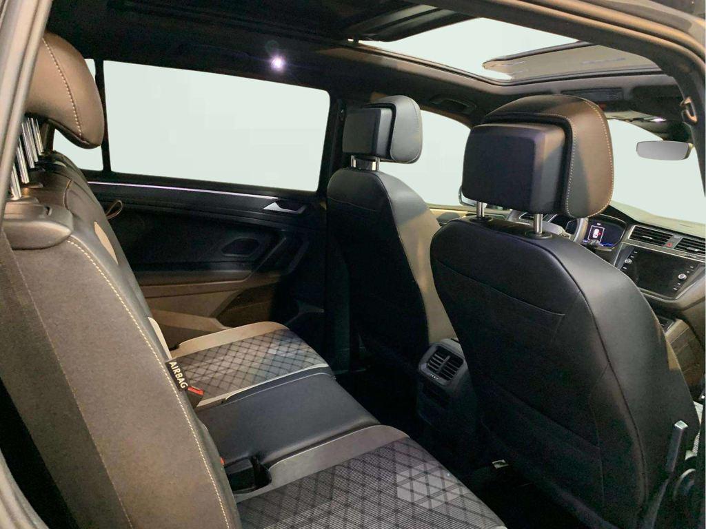 Volkswagen Tiguan Allspace R-Line 2.0 TDI 110 kW (150 CV) DSG - 16