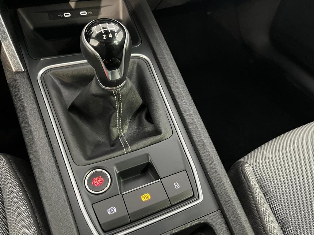 SEAT León 2.0 TDI S&S Style XS 85 kW (115 CV) - 9