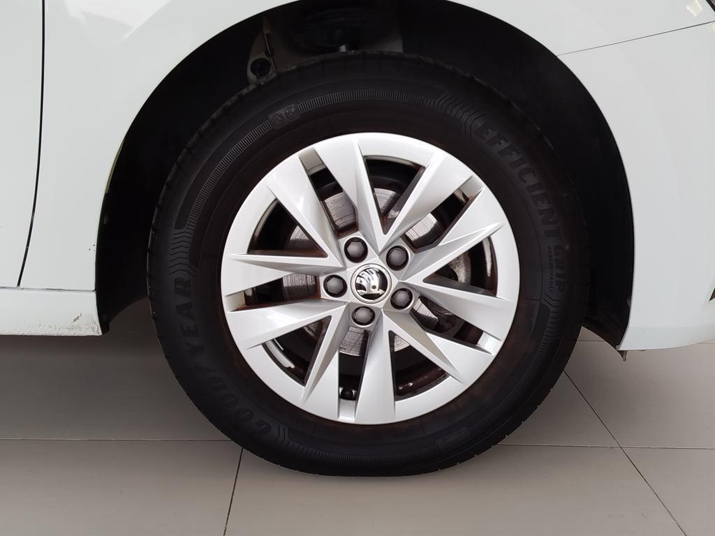 Skoda Fabia 1.0 MPI Selection 59 kW (80 CV) - 7