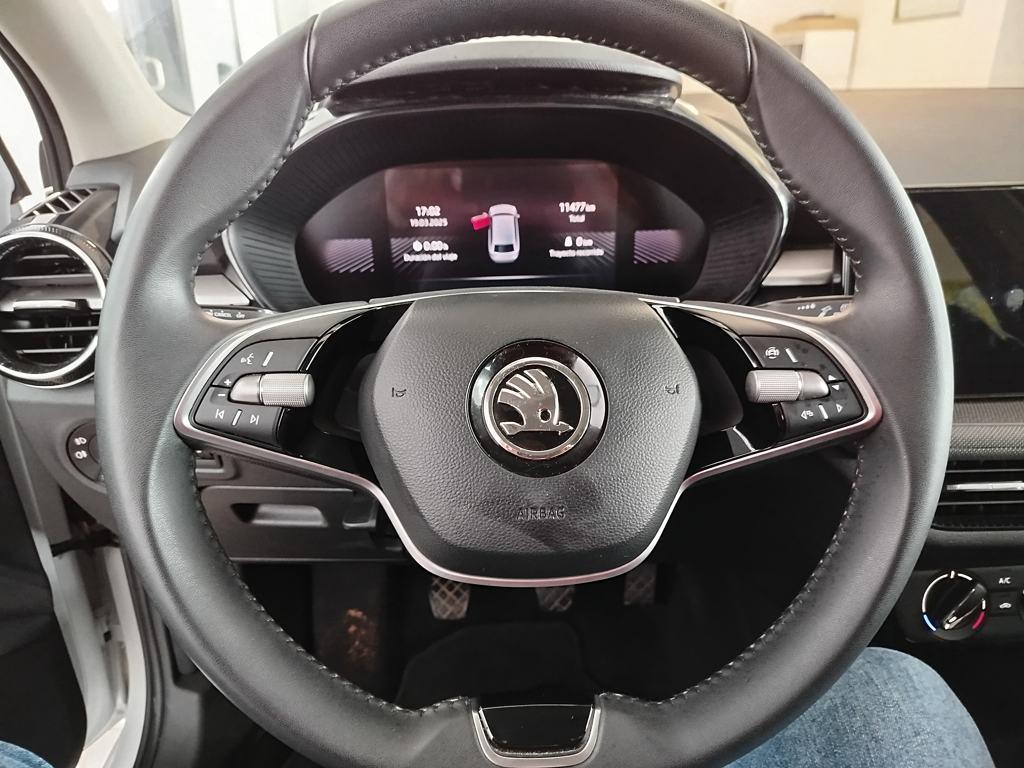 Skoda Fabia 1.0 MPI Selection 59 kW (80 CV) - 9