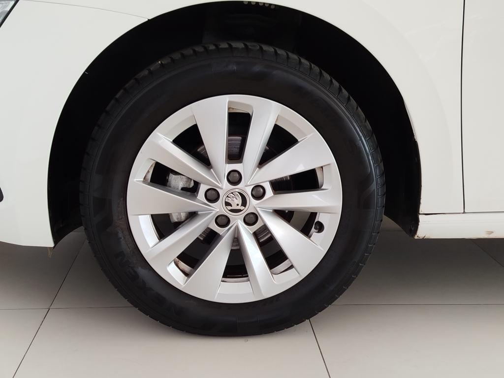 Skoda Scala 1.0 TSI Ambition 70 kW (95 CV) - 7