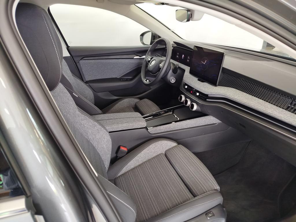 Skoda Superb Combi 1.5 TSI m-HEV Selection DSG 110 kW (150 CV) - 4