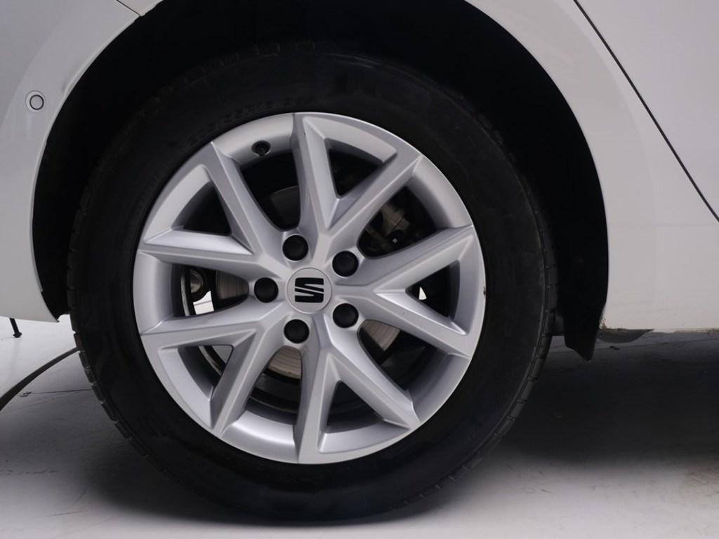 SEAT León 1.5 TSI S&S Style 25 Aniversario 85 kW (116 CV) - 7